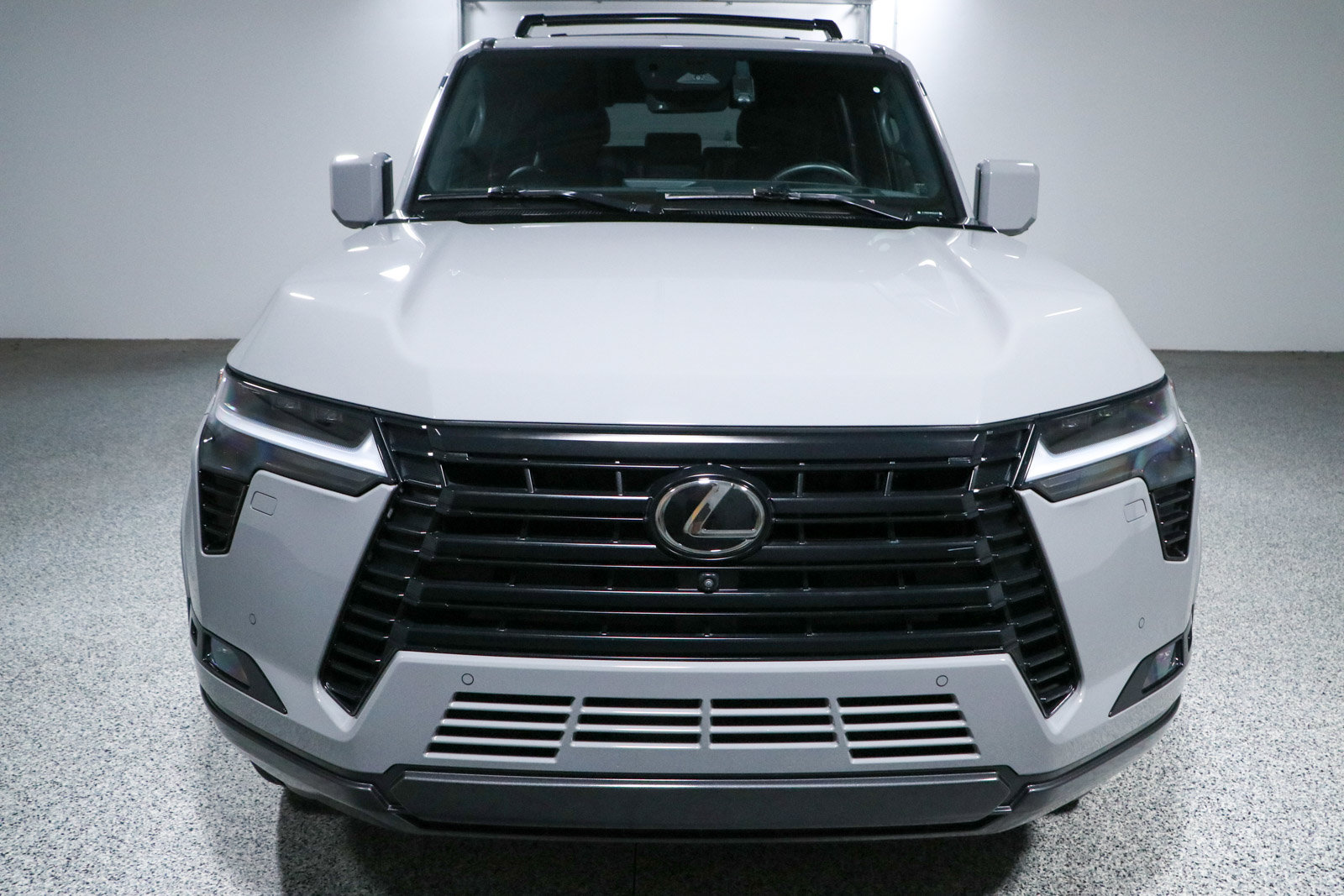 Used 2024 Lexus GX 550 w/ Accessory Package (Z1) AWD/4WD image 4
