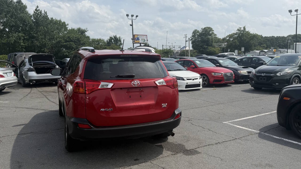 Used 2015 Toyota RAV4 XLE AWD/4WD image 9