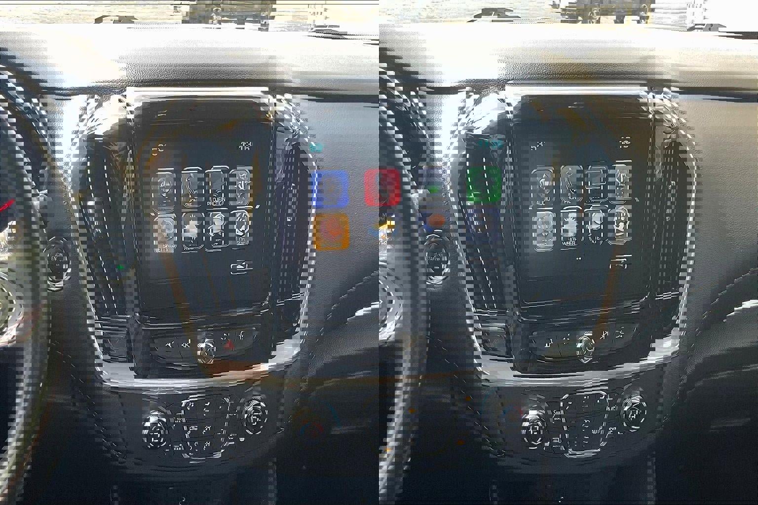 Used 2019 Chevrolet Traverse RS FWD image 6