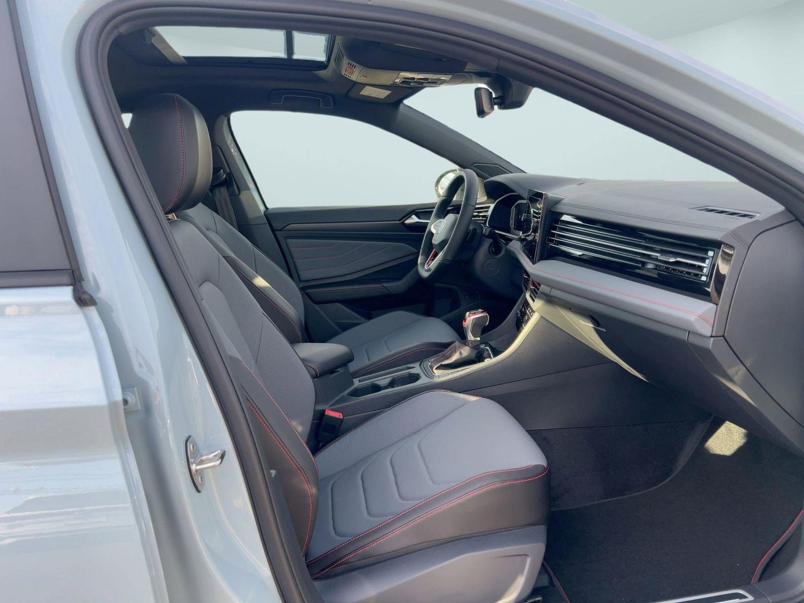 Used 2026 Volkswagen Jetta GLI Autobahn image 28