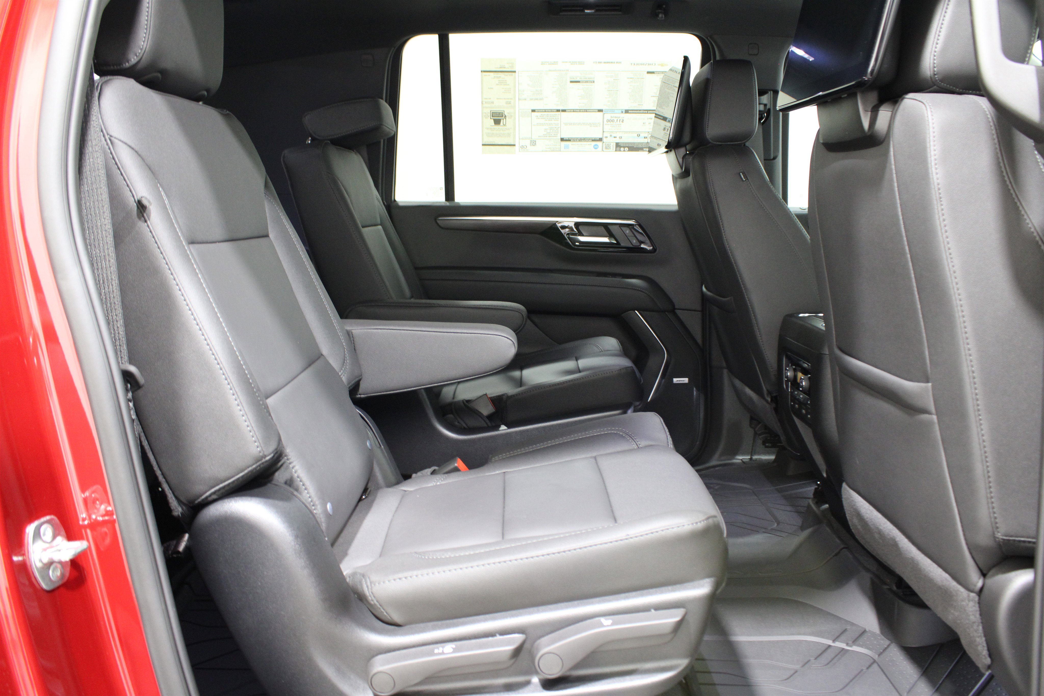 New 2026 Chevrolet Suburban Z71 w/ Z71 Off-Road Package image 33