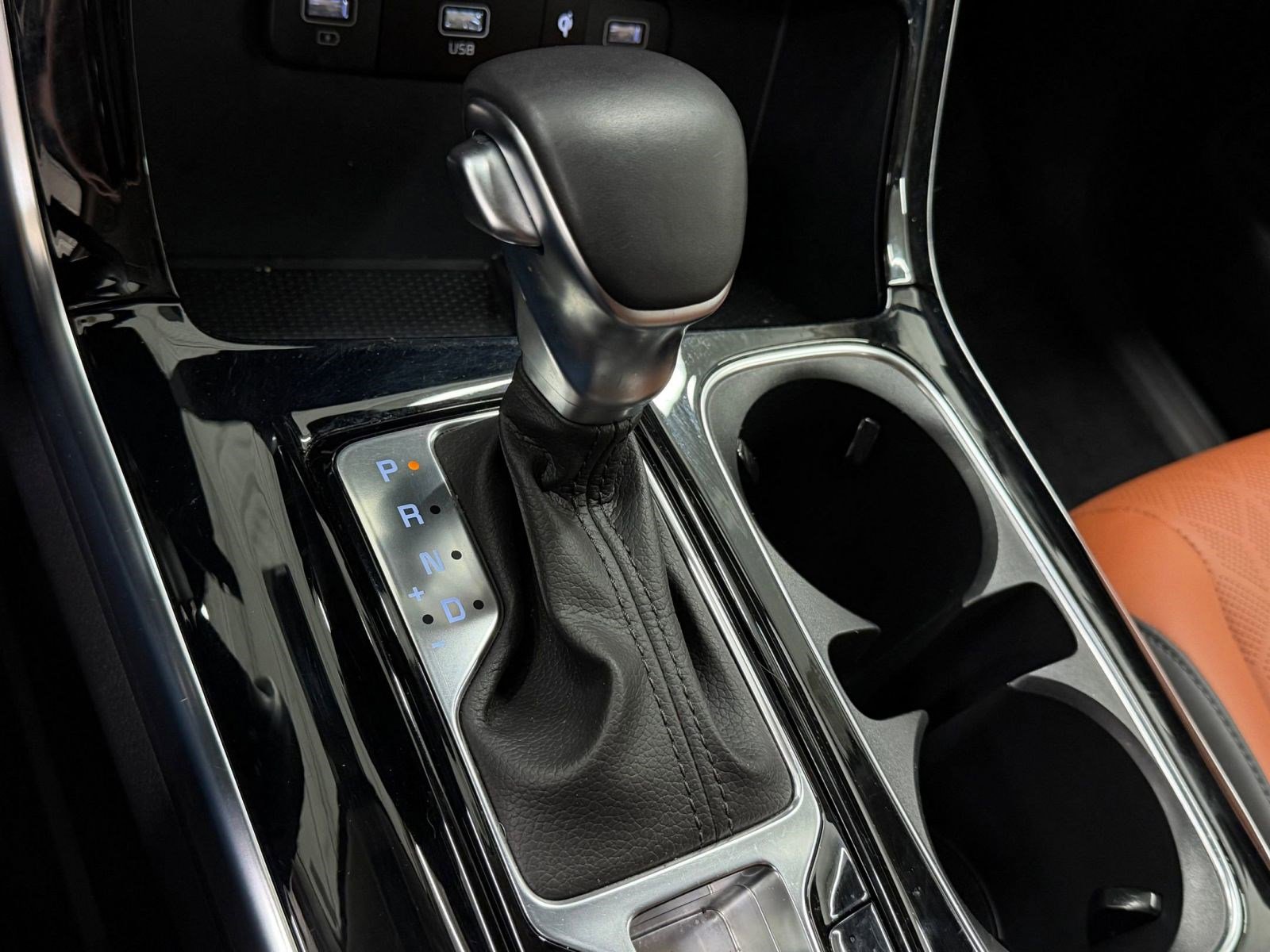 Used 2024 Kia Carnival SX image 14