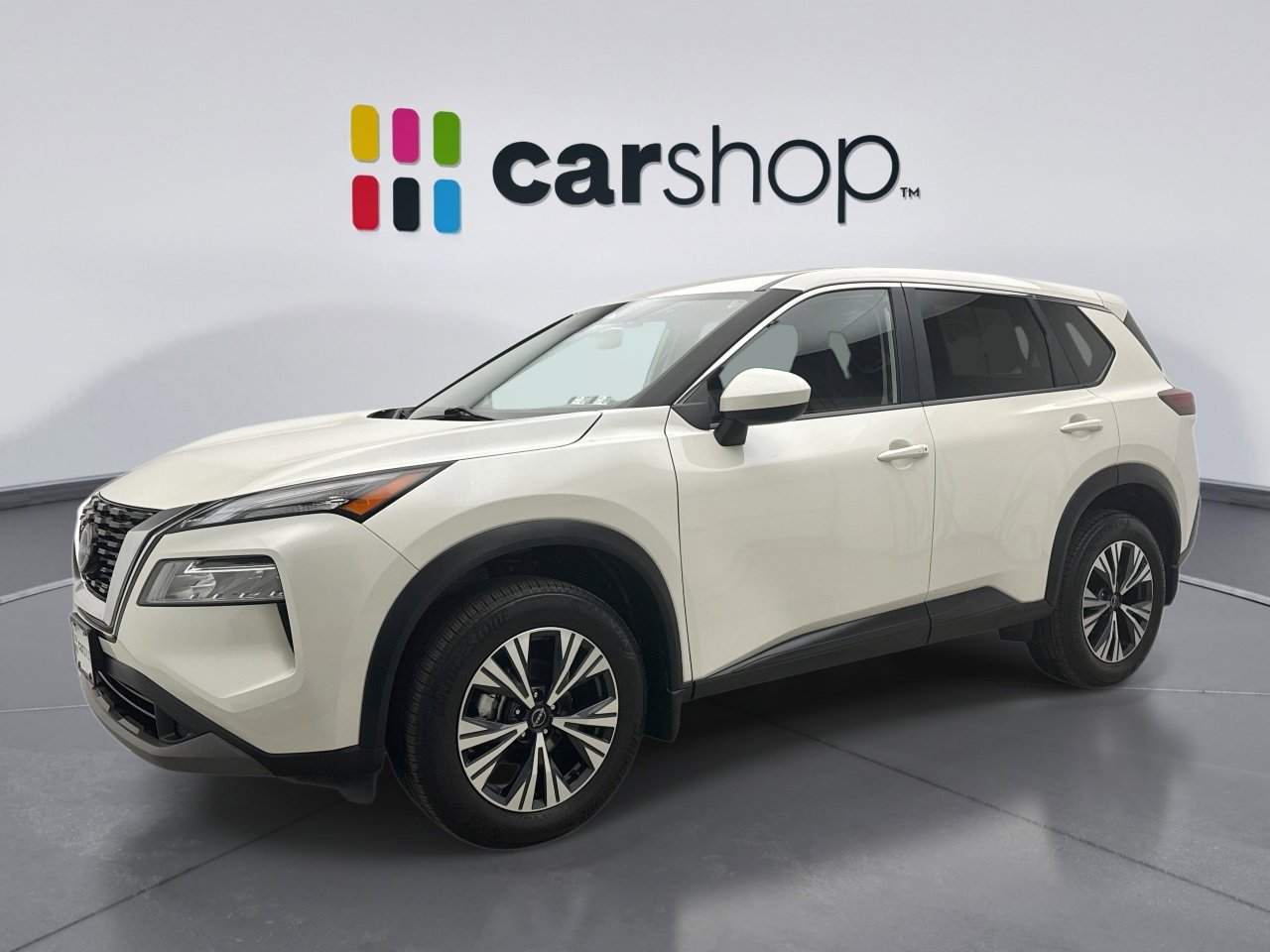 Used 2023 Nissan Rogue SV image 1