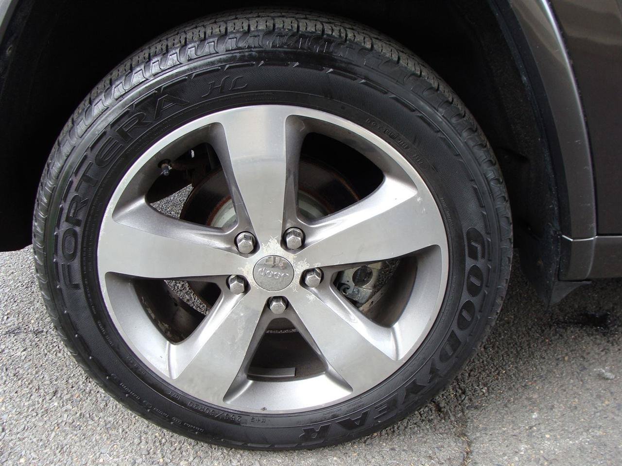 Used 2014 Jeep Grand Cherokee Overland AWD/4WD image 37