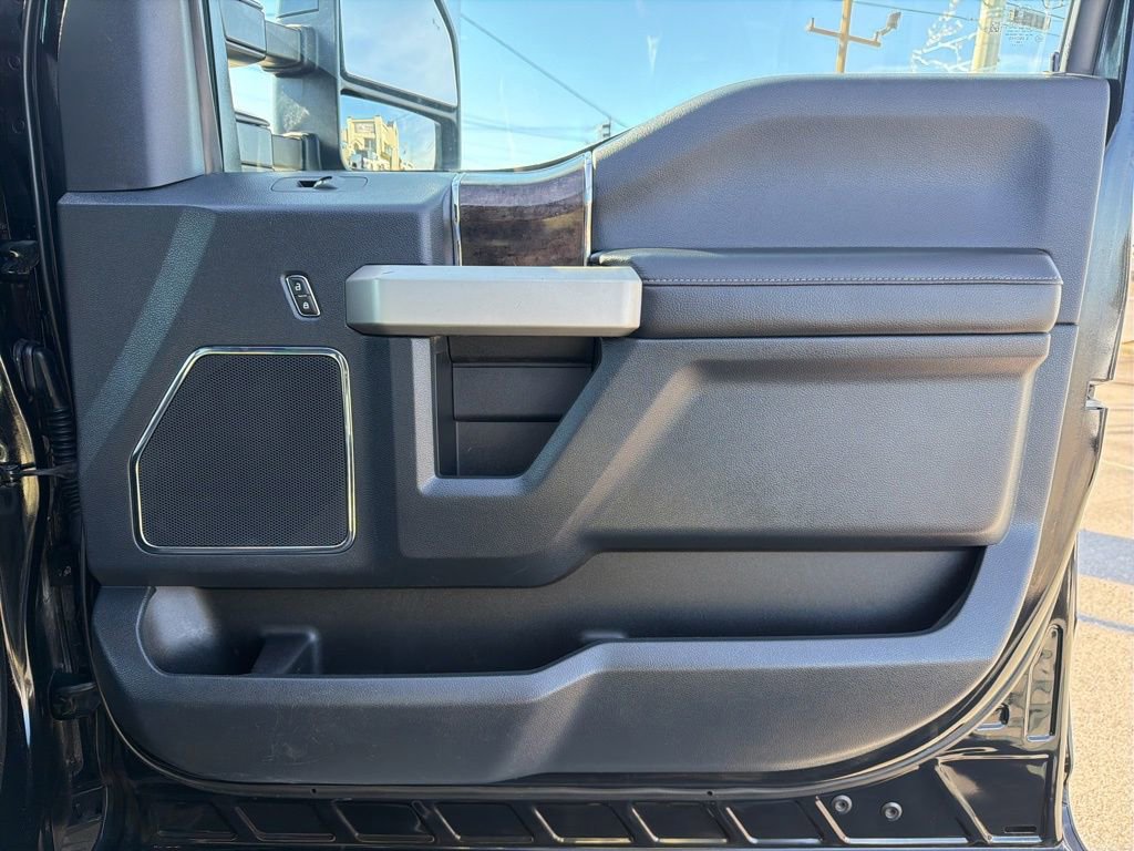 Used 2022 Ford F350 Lariat w/ Lariat Ultimate Package image 28