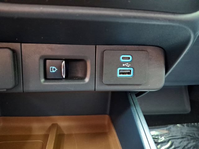 Used 2022 Ford Maverick Lariat w/ Lariat Luxury Package AWD/4WD image 36