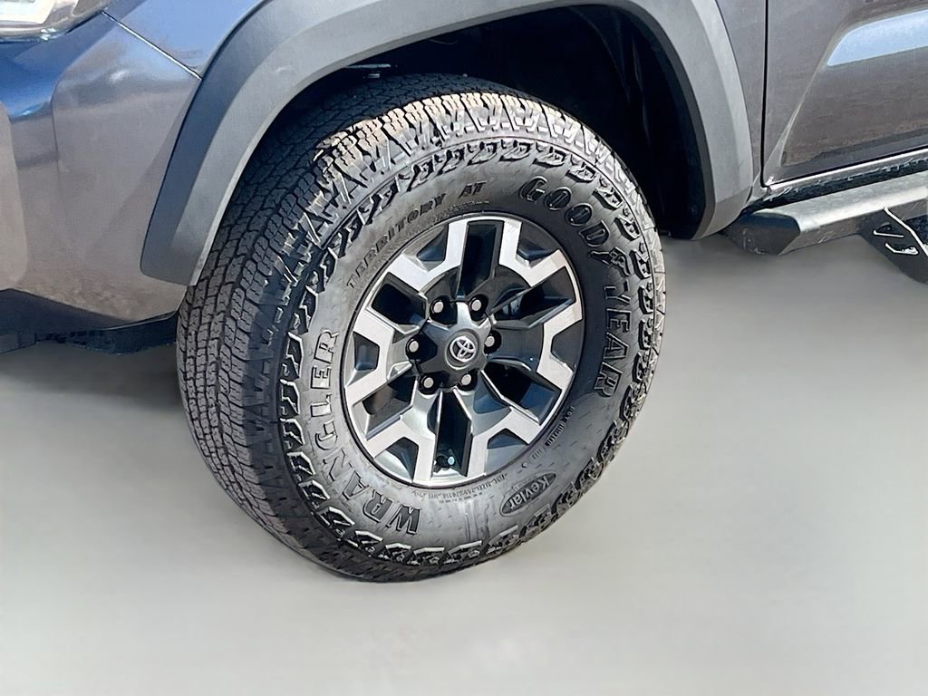Used 2023 Toyota Tacoma TRD Off-Road w/ Technology Package image 28