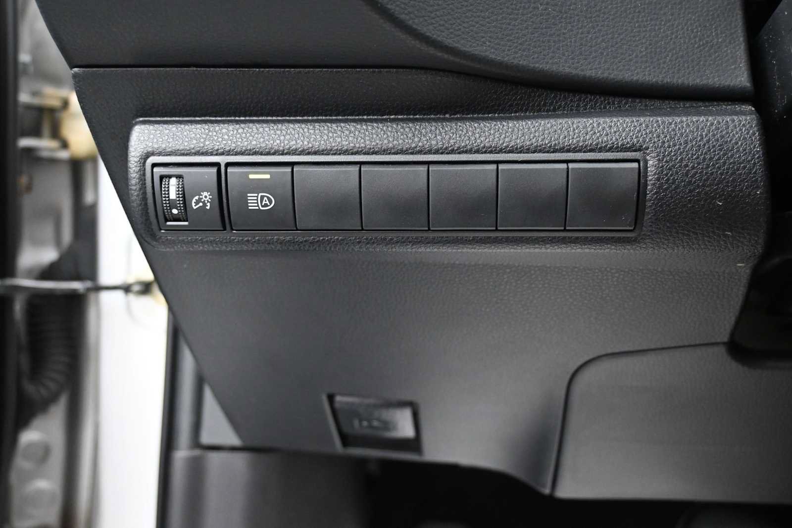Used 2023 Toyota Corolla XSE FWD image 9