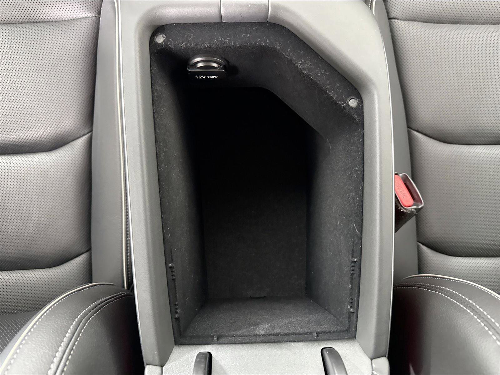 Used 2024 Genesis GV70 2.5T w/ Advanced Package image 37