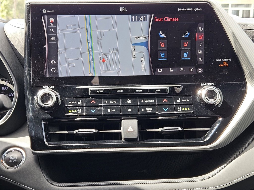 Used 2022 Toyota Highlander Platinum image 17