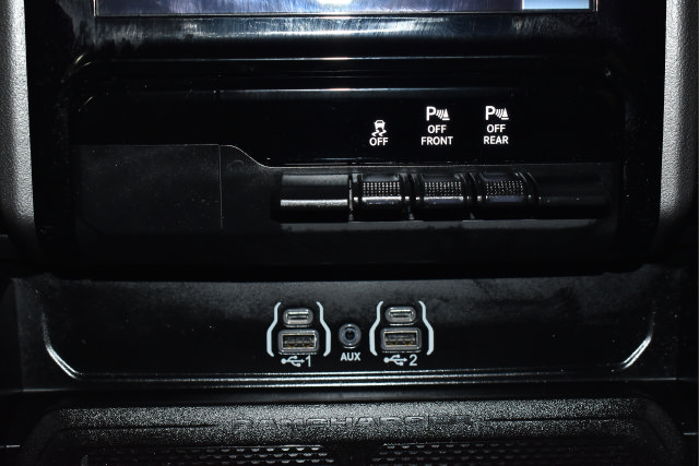 Used 2025 RAM 1500 Laramie w/ Sport Appearance Package AWD/4WD image 30