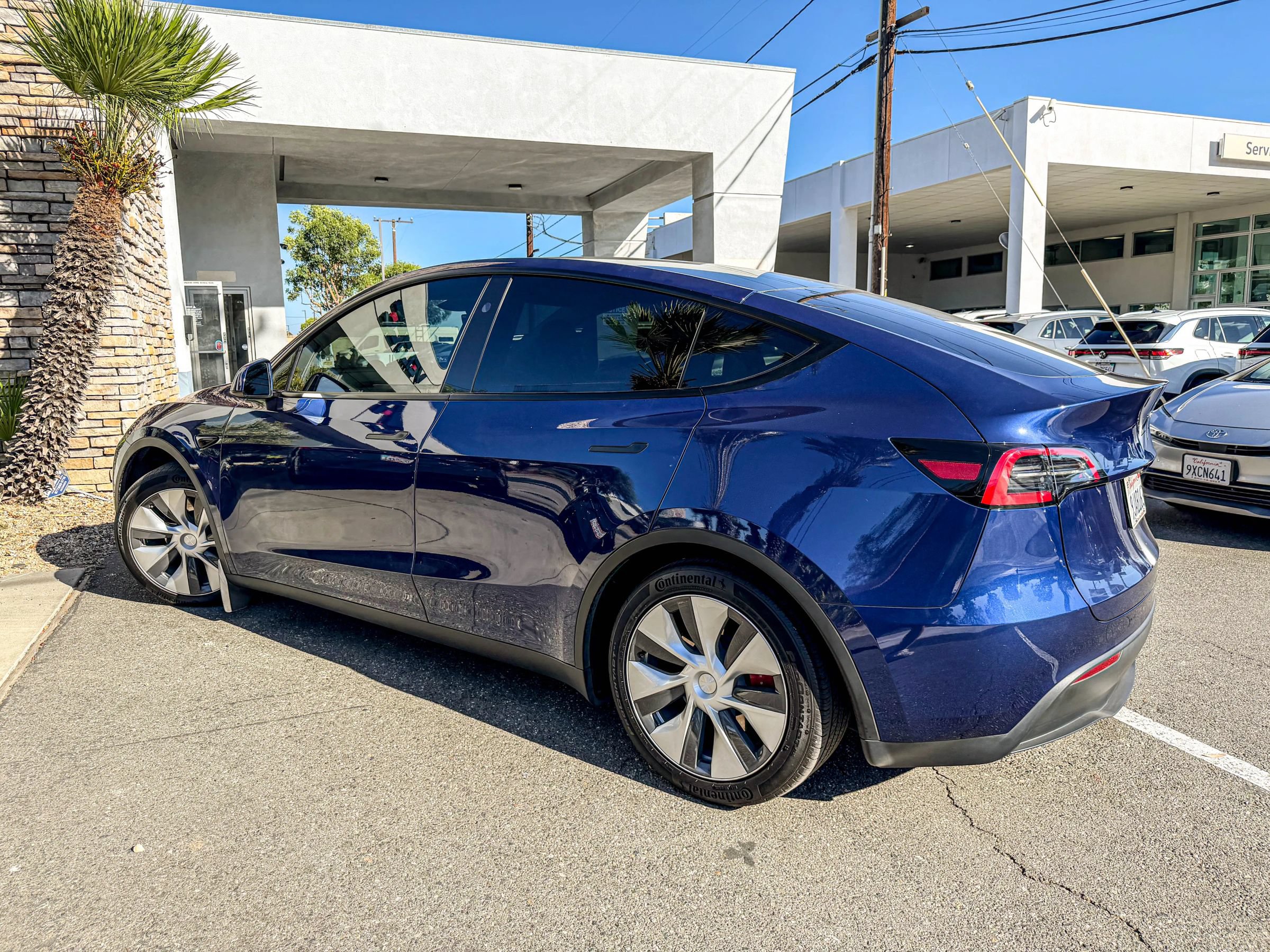 Used 2023 Tesla Model Y Performance AWD/4WD image 3