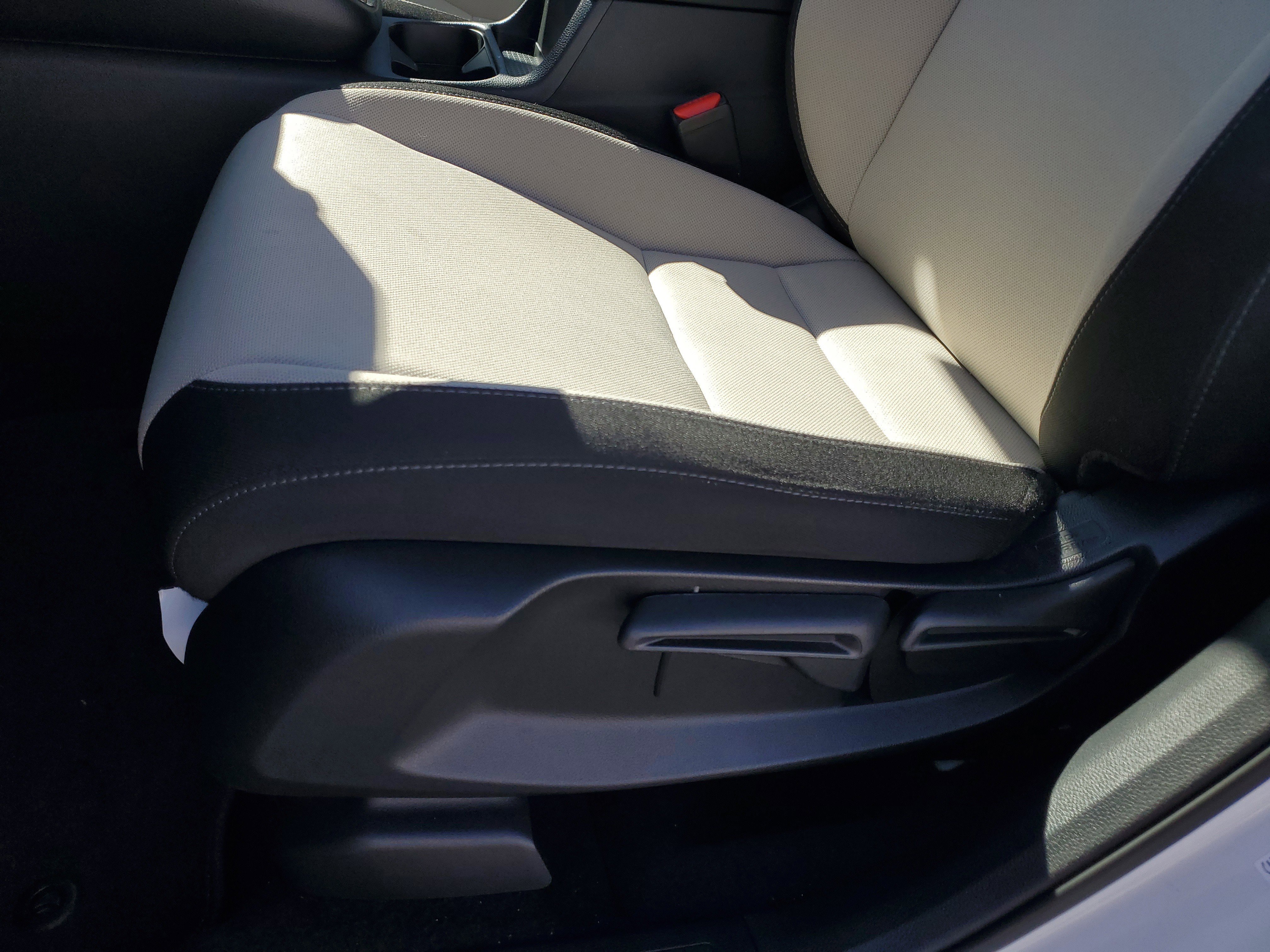 Used 2024 Honda CR-V LX image 17