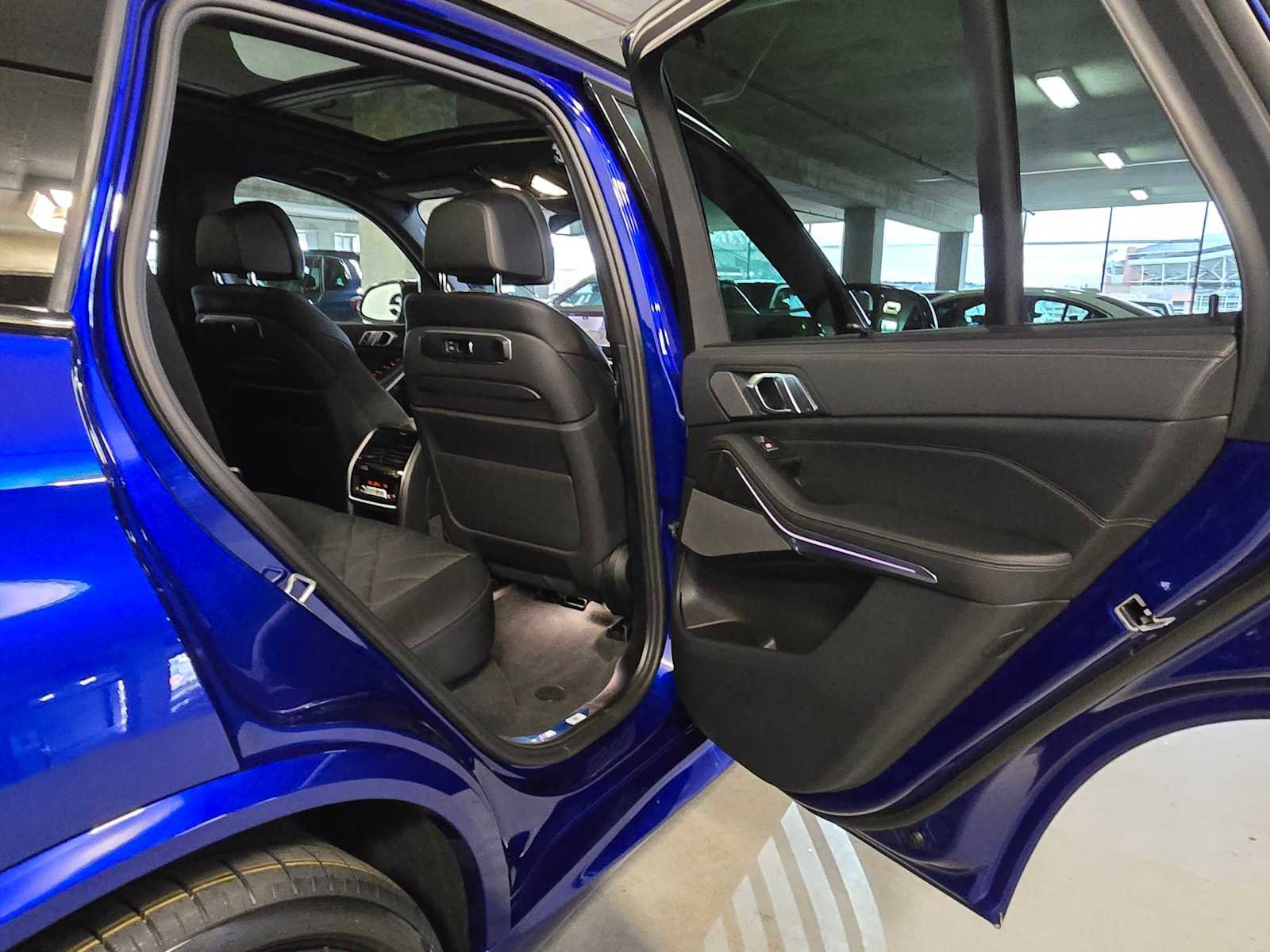 New 2026 BMW X5 M60i w/ Executive Package image 26