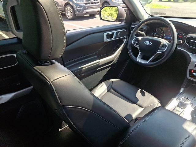 Certified 2022 Ford Explorer XLT w/ Equipment Group 202A AWD/4WD image 15