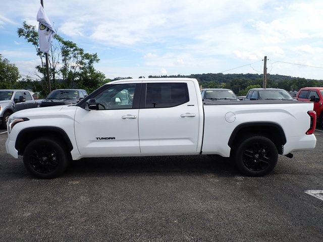 Used 2025 Toyota Tundra Limited AWD/4WD image 2