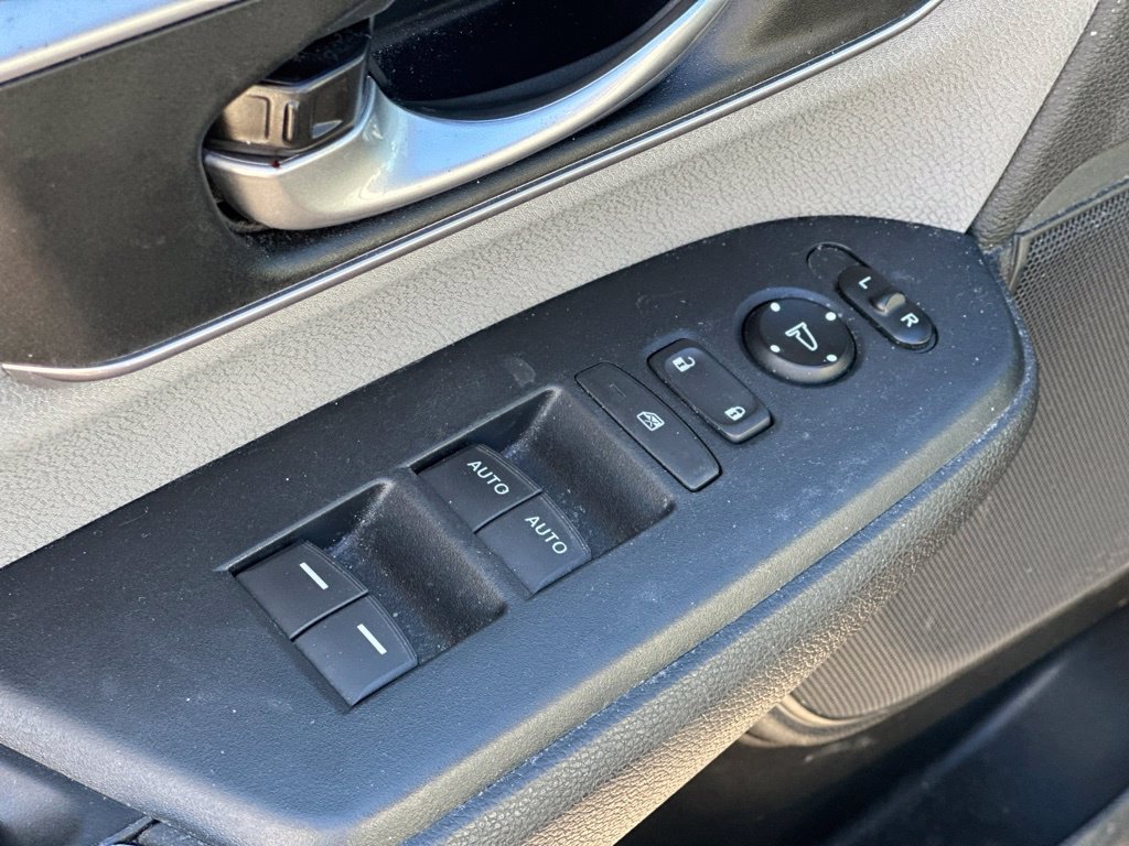 Used 2019 Honda CR-V EX image 17