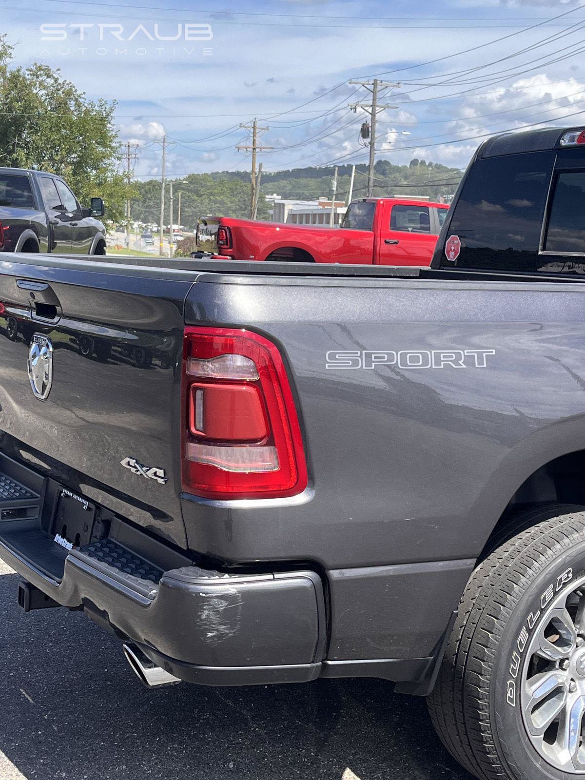 Used 2023 RAM 1500 Laramie AWD/4WD image 8