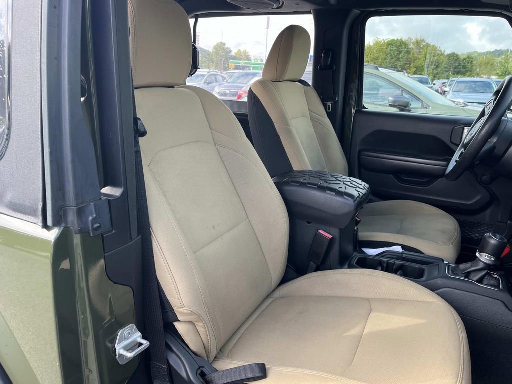 Used 2021 Jeep Wrangler Sport image 14