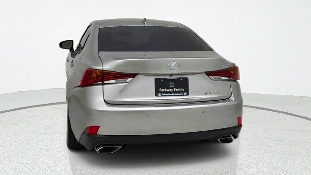 Used 2017 Lexus IS 200t w/ Navigation System Package RWD image 4