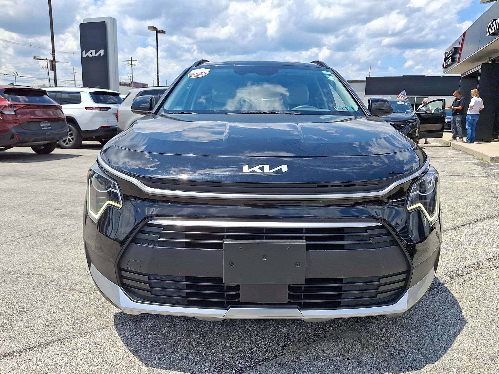 Used 2023 Kia Niro EX FWD video 2