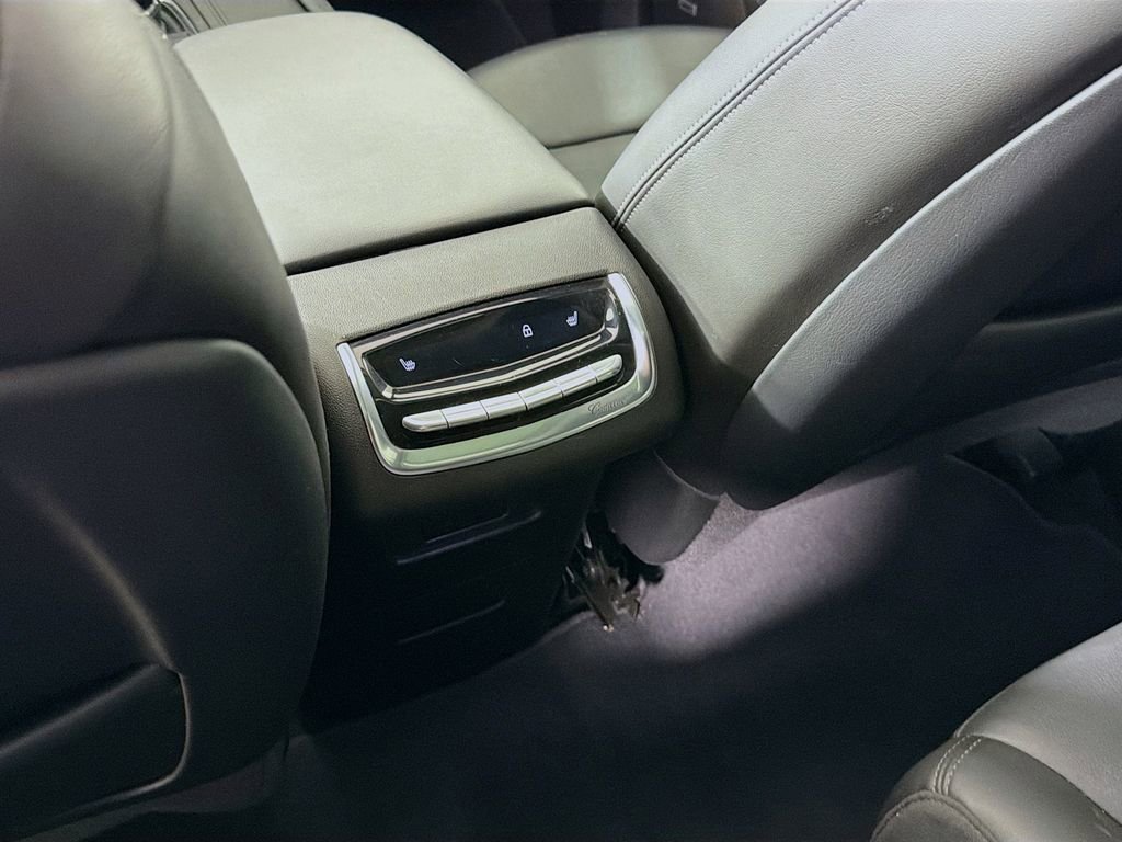 Used 2023 Cadillac XT6 Premium Luxury image 29