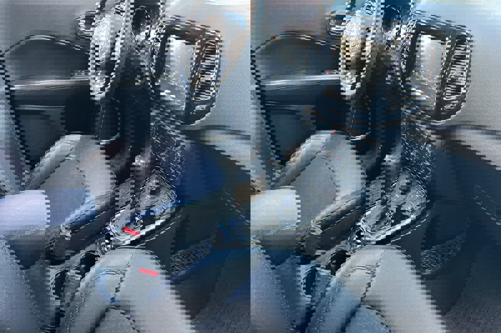 Used 2021 Jeep Compass Latitude AWD/4WD image 18