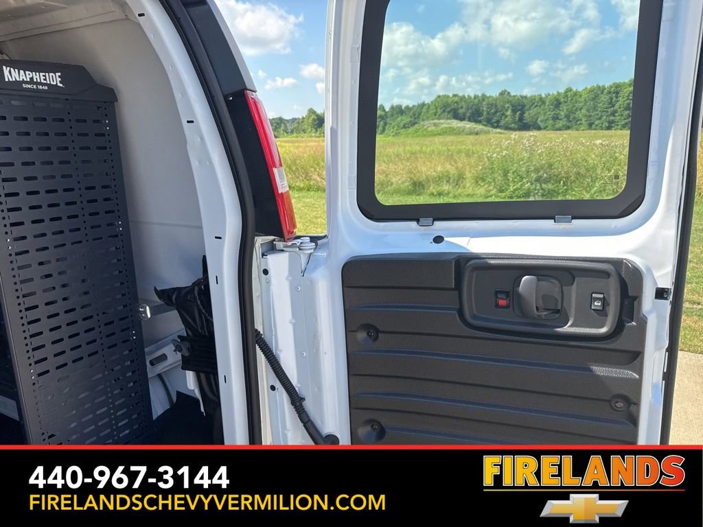 New 2025 Chevrolet Express 2500 Work Van w/ Driver Convenience Package image 33