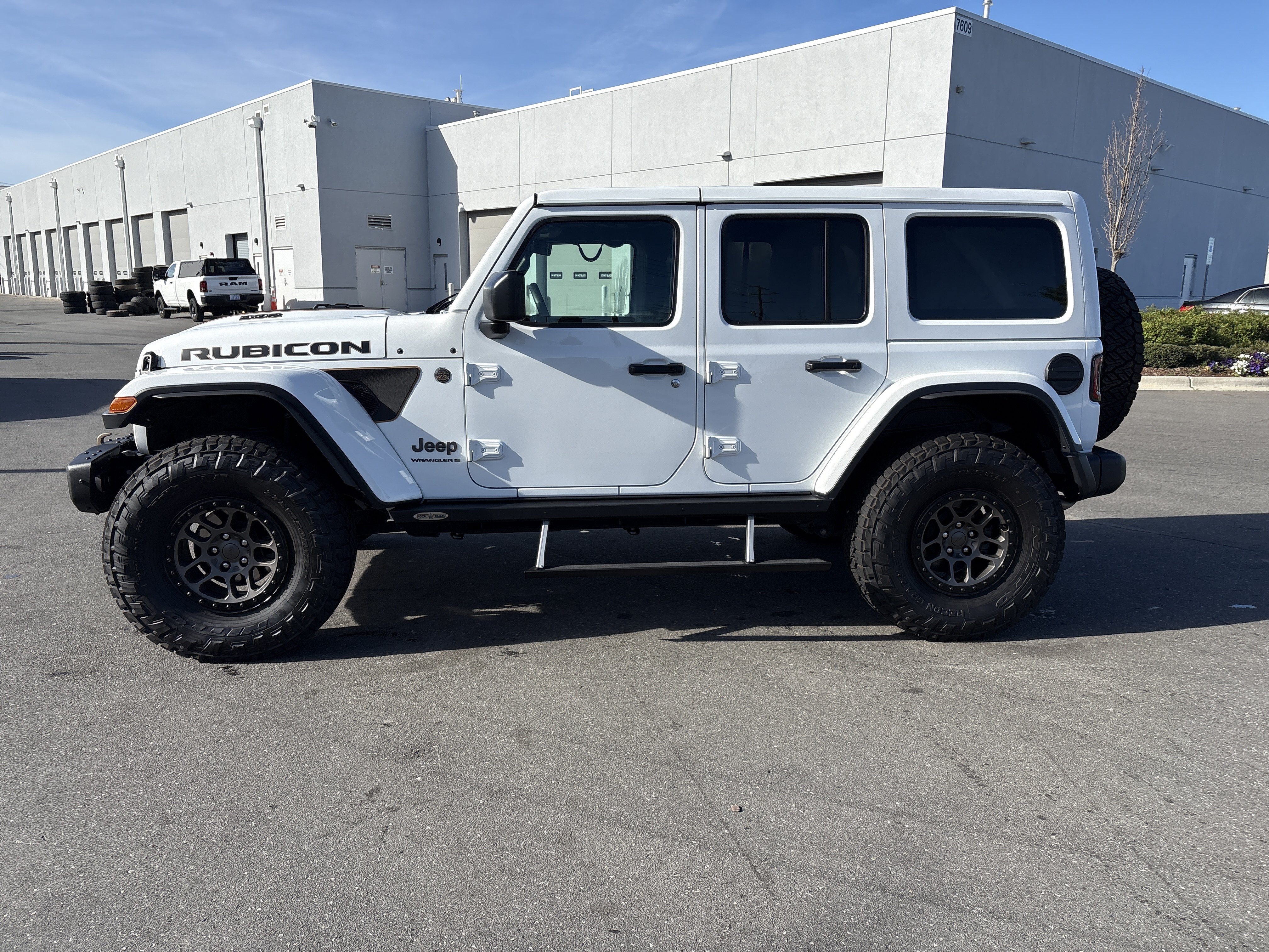 Used 2023 Jeep Wrangler Unlimited Rubicon 392 w/ Xtreme Recon 35" Tire Package AWD/4WD image 6