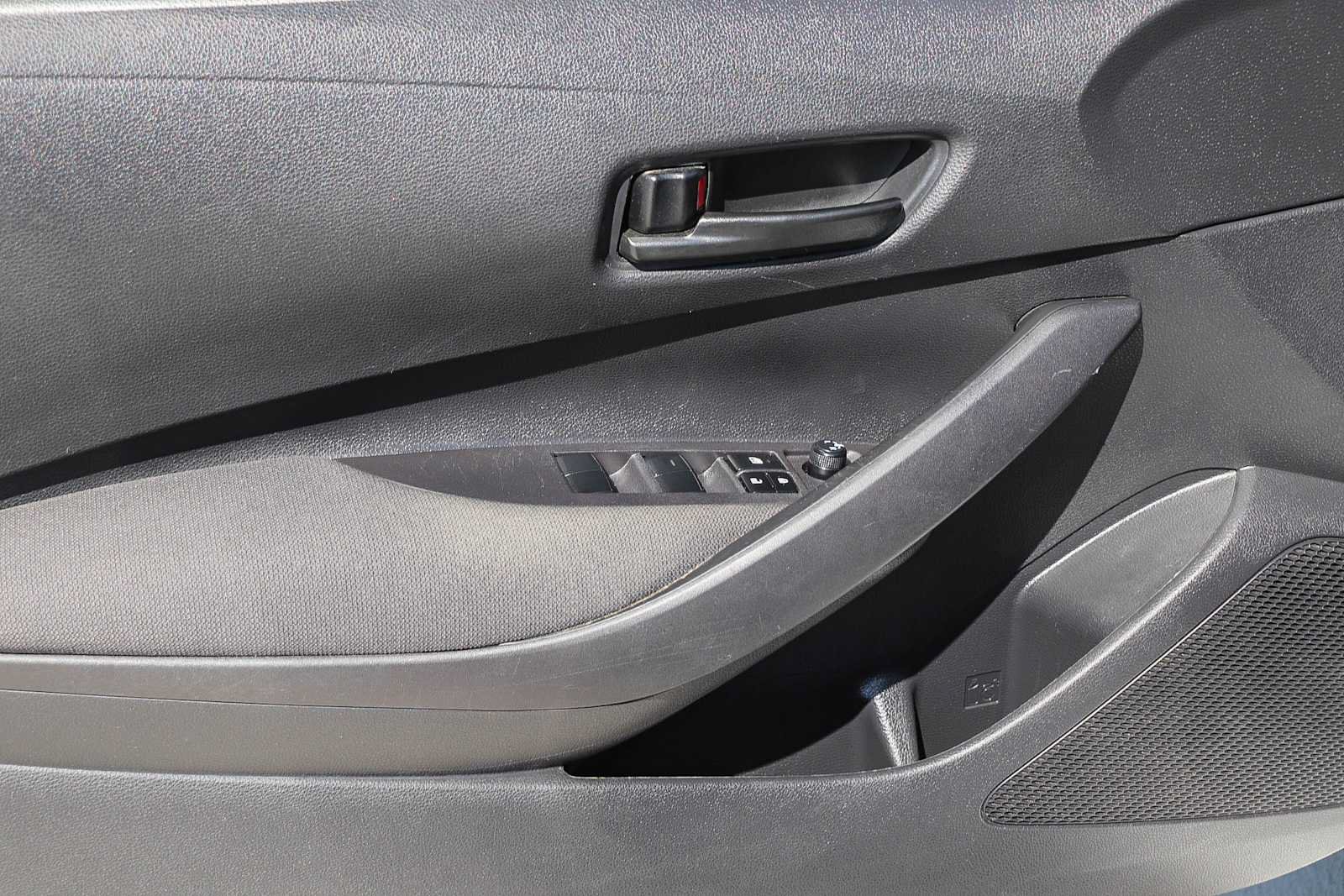 Used 2024 Toyota Corolla LE FWD image 19