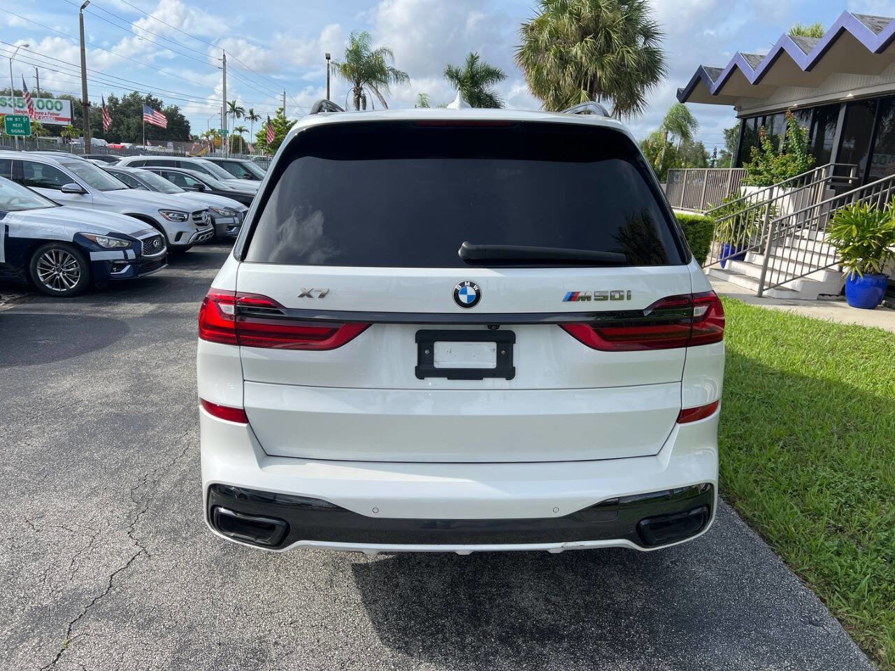 Used 2021 BMW X7 M50i w/ Dynamic Handling Package image 6