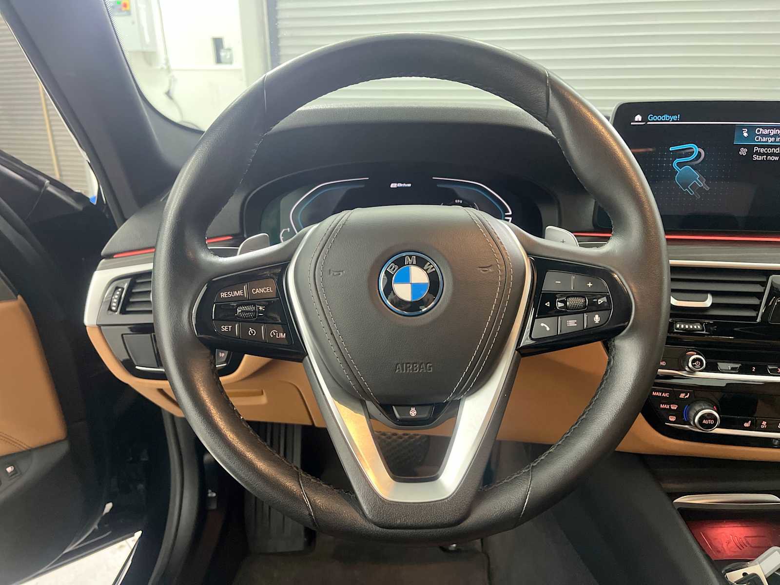 Used 2023 BMW 530e xDrive w/ Convenience Package AWD/4WD image 17