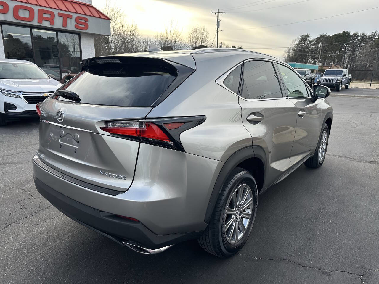 Used 2016 Lexus NX 200t FWD image 5
