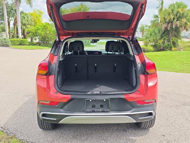 Certified 2024 Buick Encore GX Preferred w/ Comfort Package FWD image 5