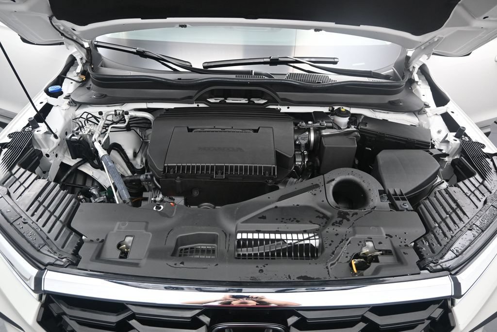 Certified 2025 Honda Pilot Touring image 12