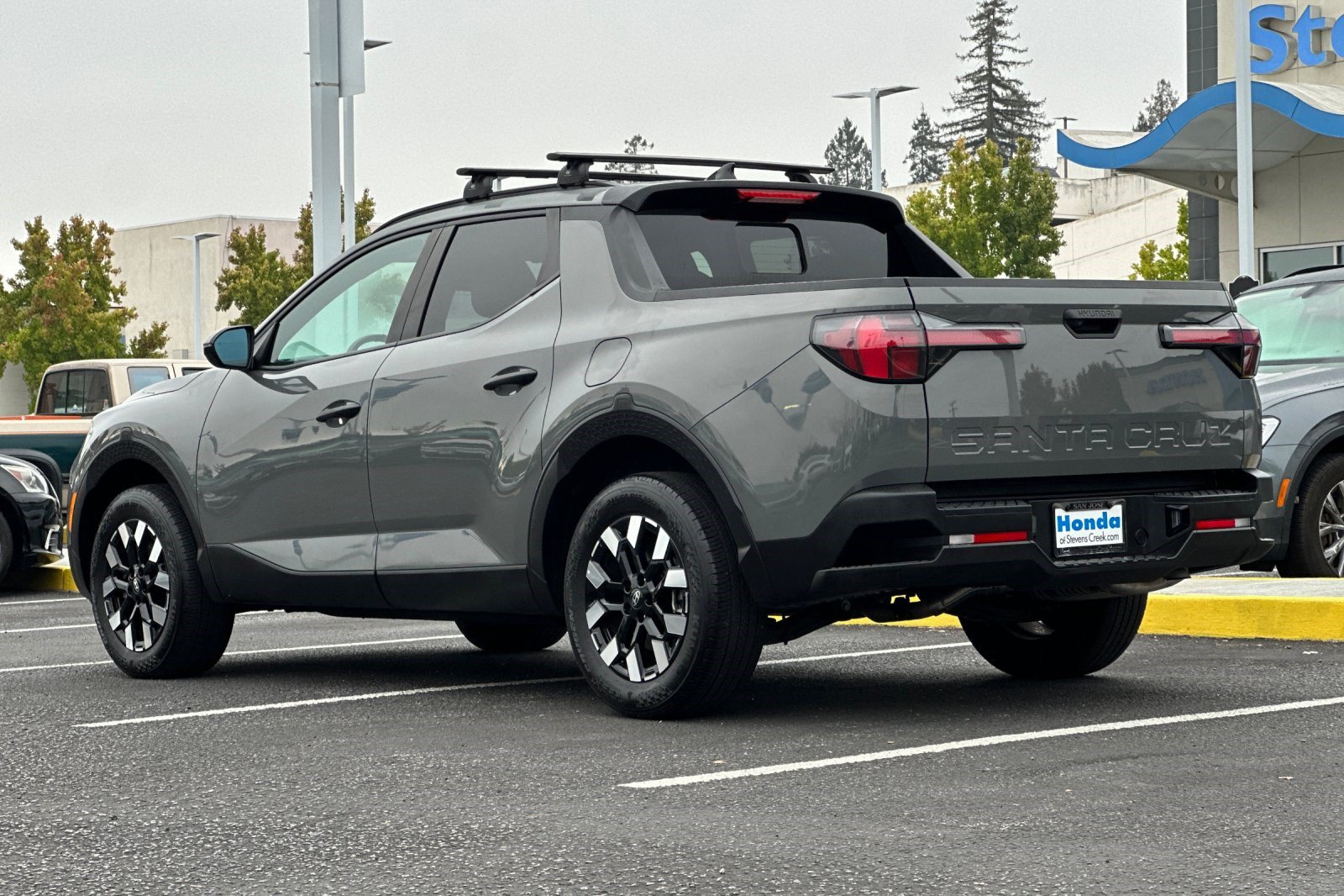 Used 2025 Hyundai Santa Cruz SEL FWD image 3