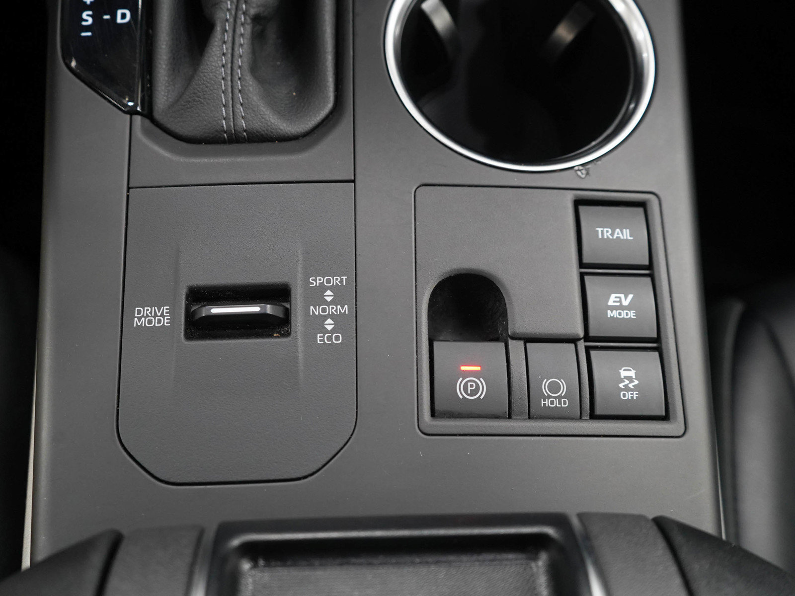 Used 2025 Toyota Highlander XLE AWD/4WD image 25