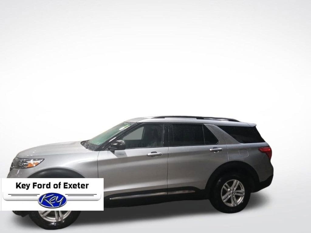 Used 2021 Ford Explorer XLT w/ Equipment Group 202A image 8
