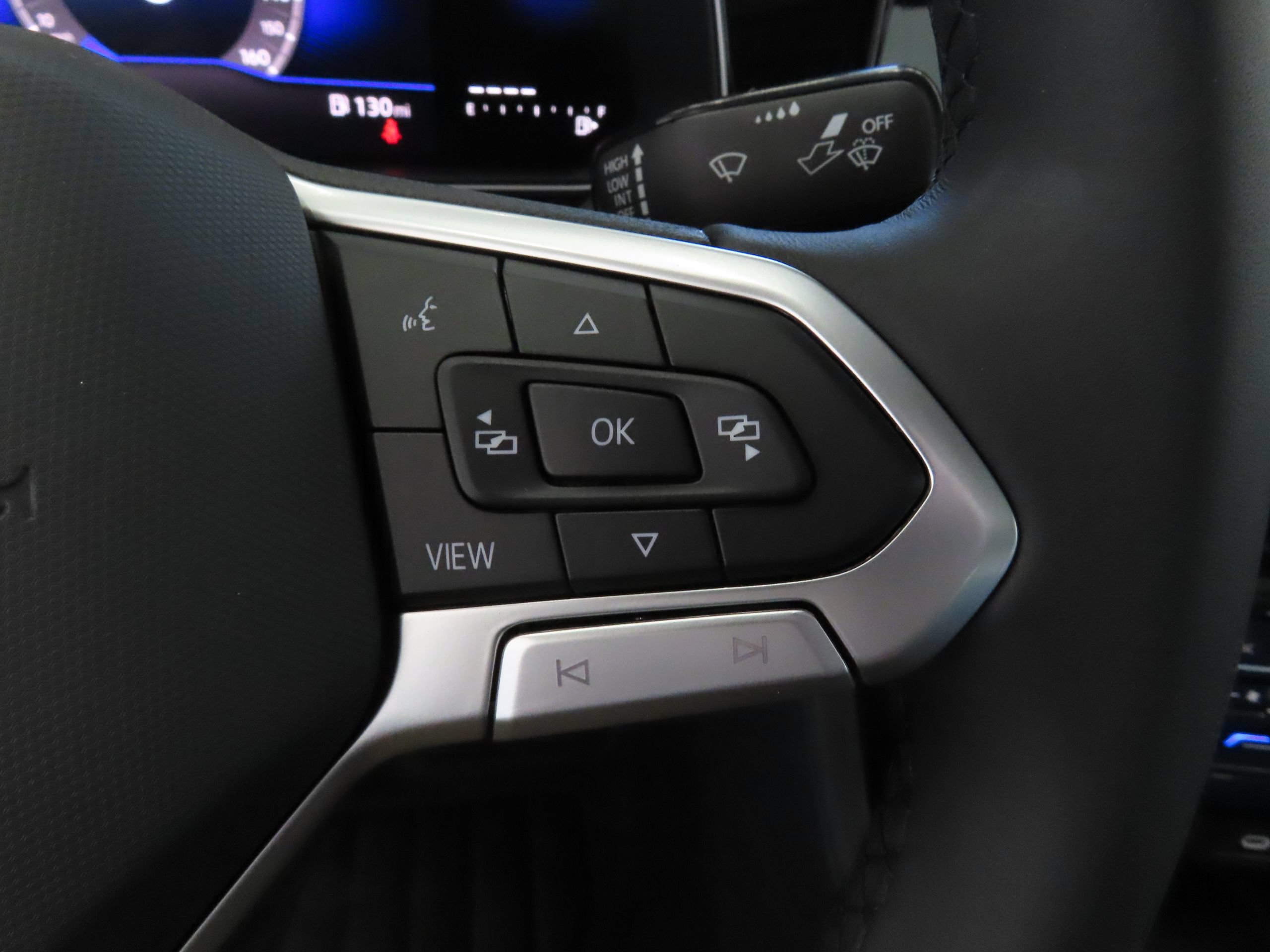 New 2026 Volkswagen Jetta SE FWD image 14