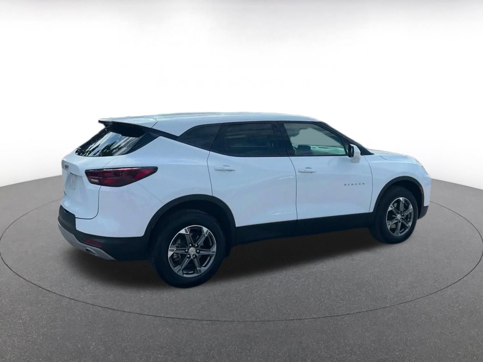 Used 2026 Chevrolet Blazer LT AWD/4WD image 14