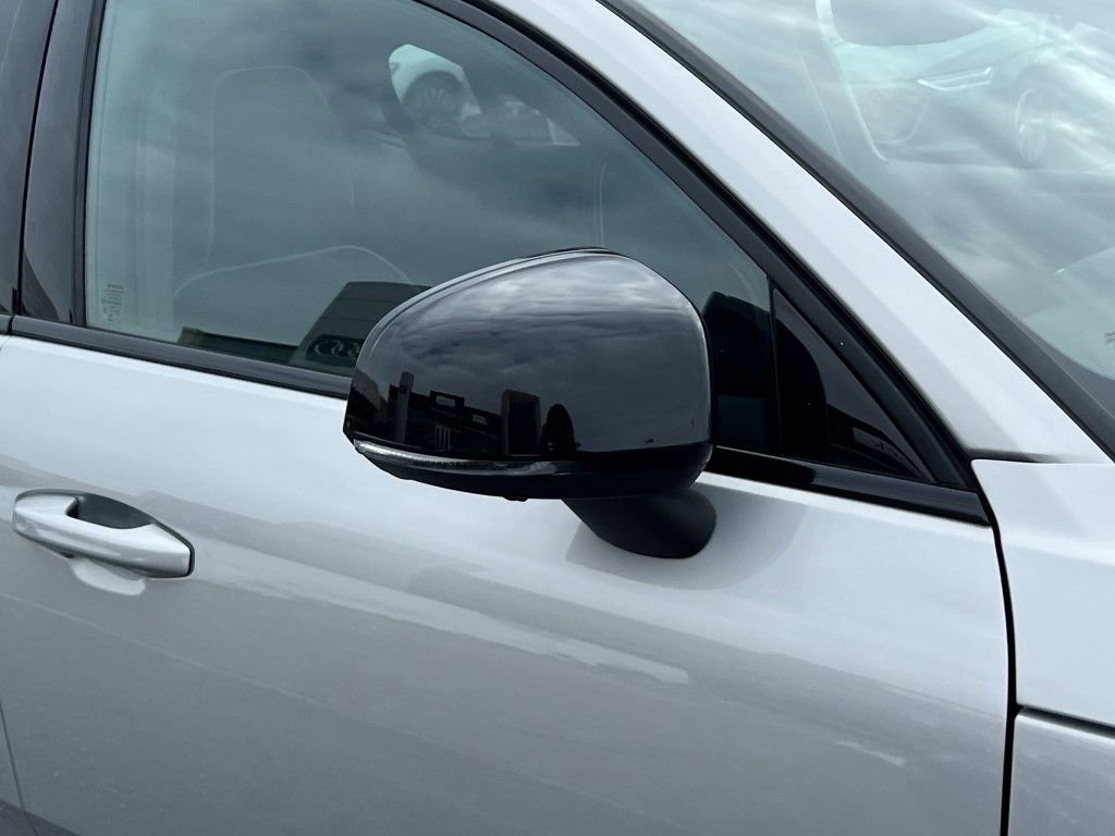 Certified 2023 Volvo C40 P8 Recharge Ultimate image 10