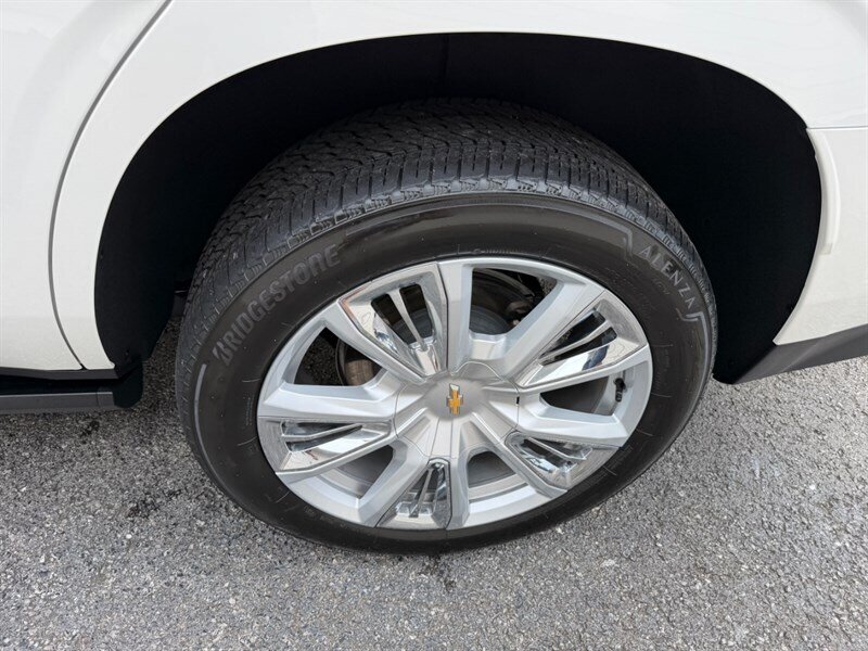 Used 2024 Chevrolet Tahoe High Country AWD/4WD image 15
