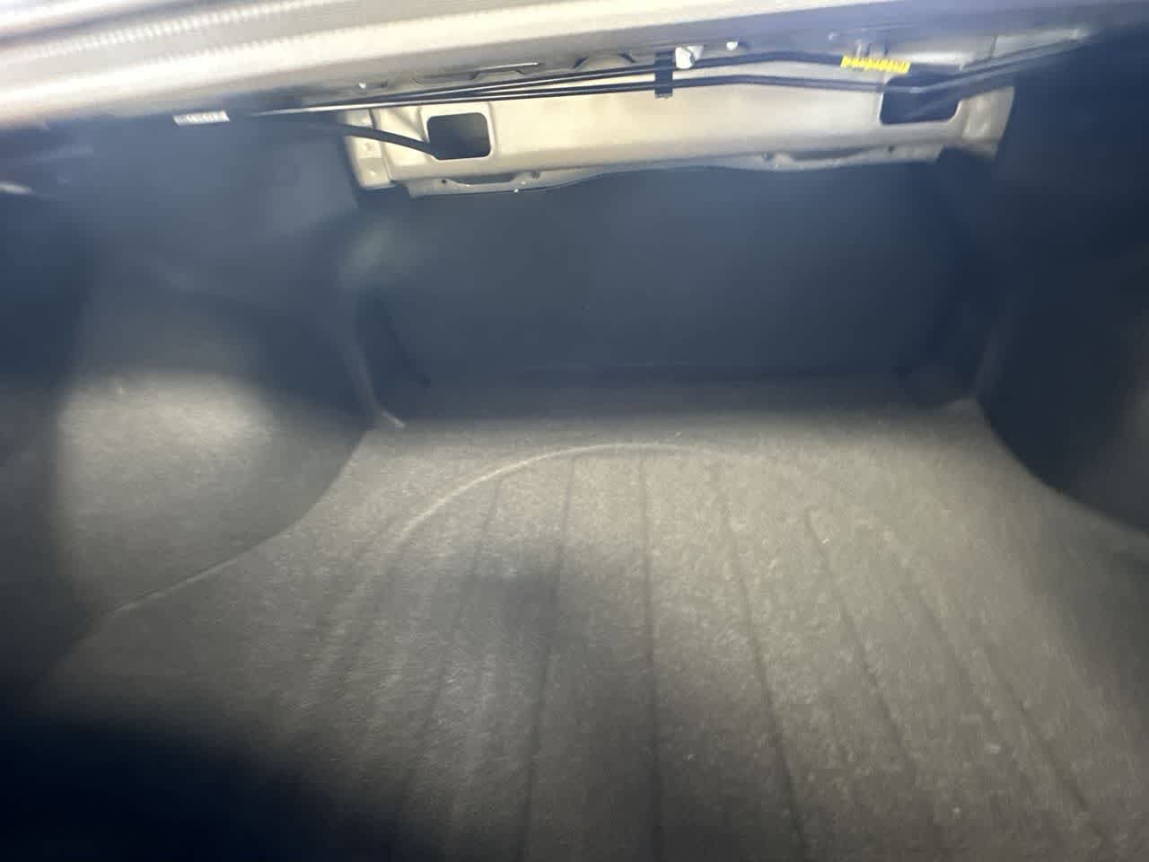 Used 2026 Hyundai Elantra SE FWD image 25