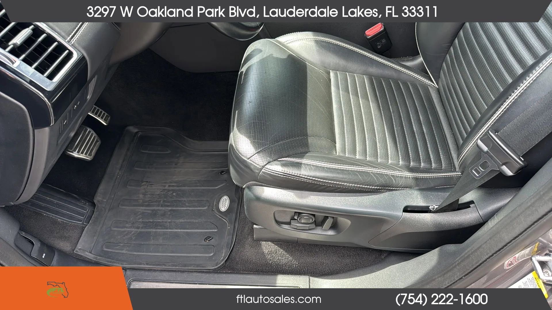Used 2020 Land Rover Discovery HSE image 25