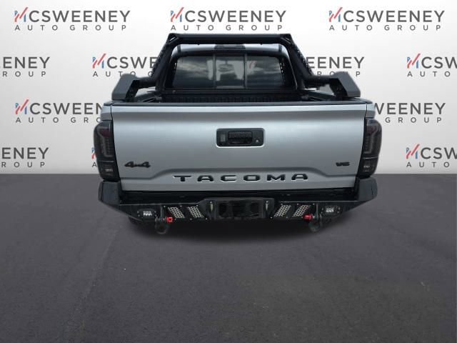 Used 2016 Toyota Tacoma SR5 w/ SR5 Appearance Package (SN) image 6