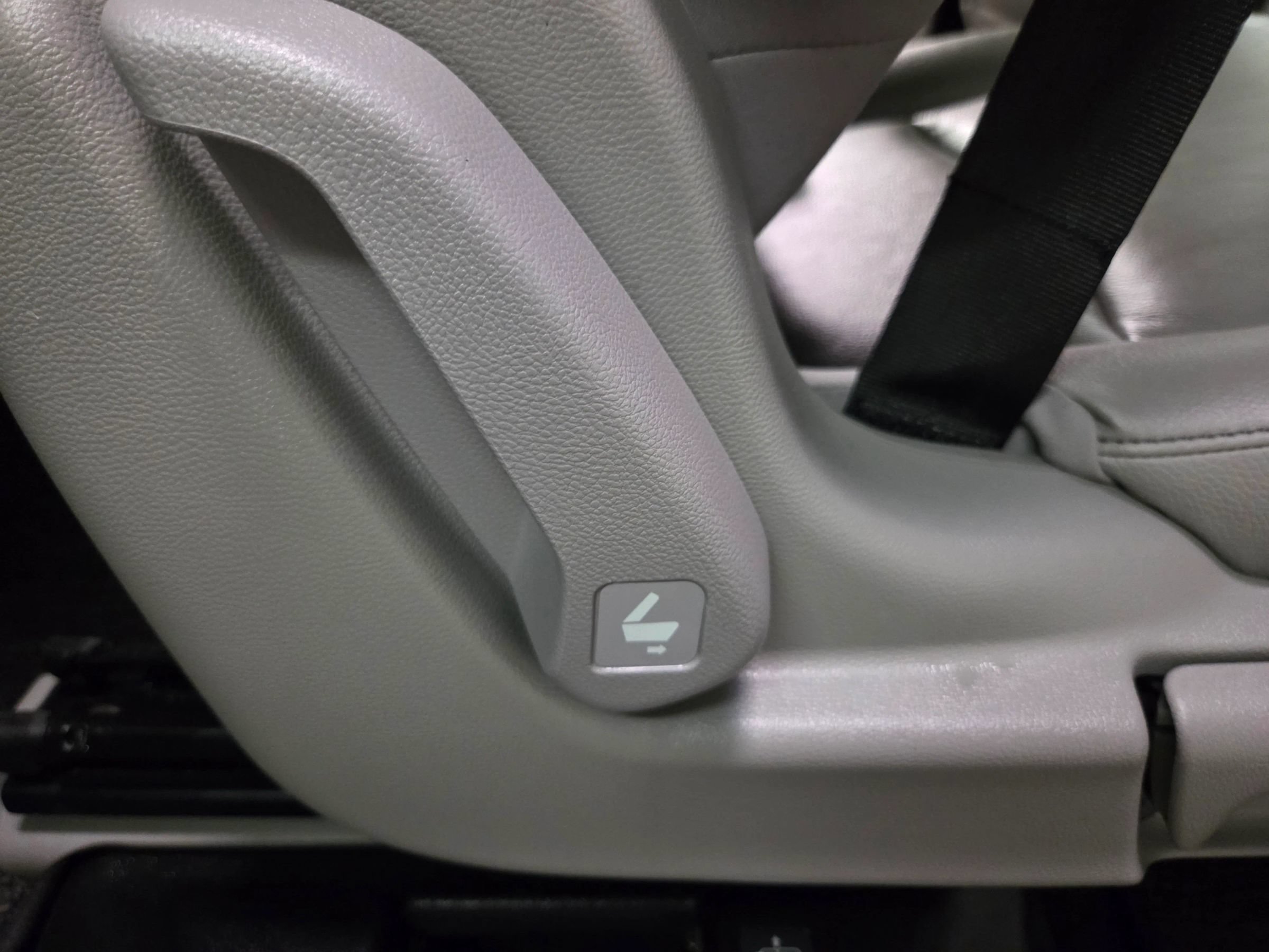 Used 2023 Honda Odyssey EX-L image 36