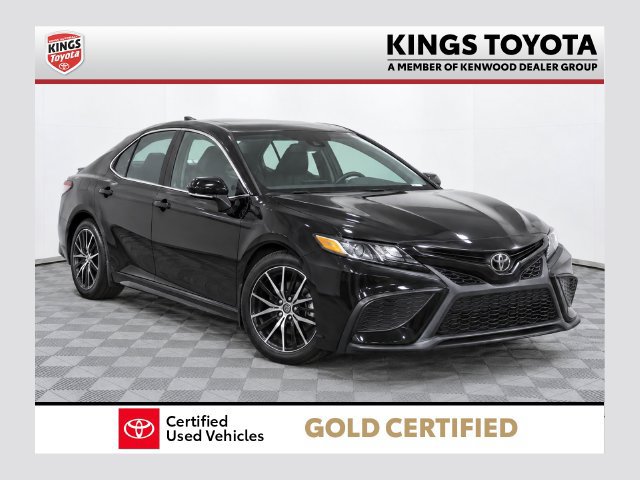 Certified 2022 Toyota Camry SE w/ Cold Weather Package FWD image 1