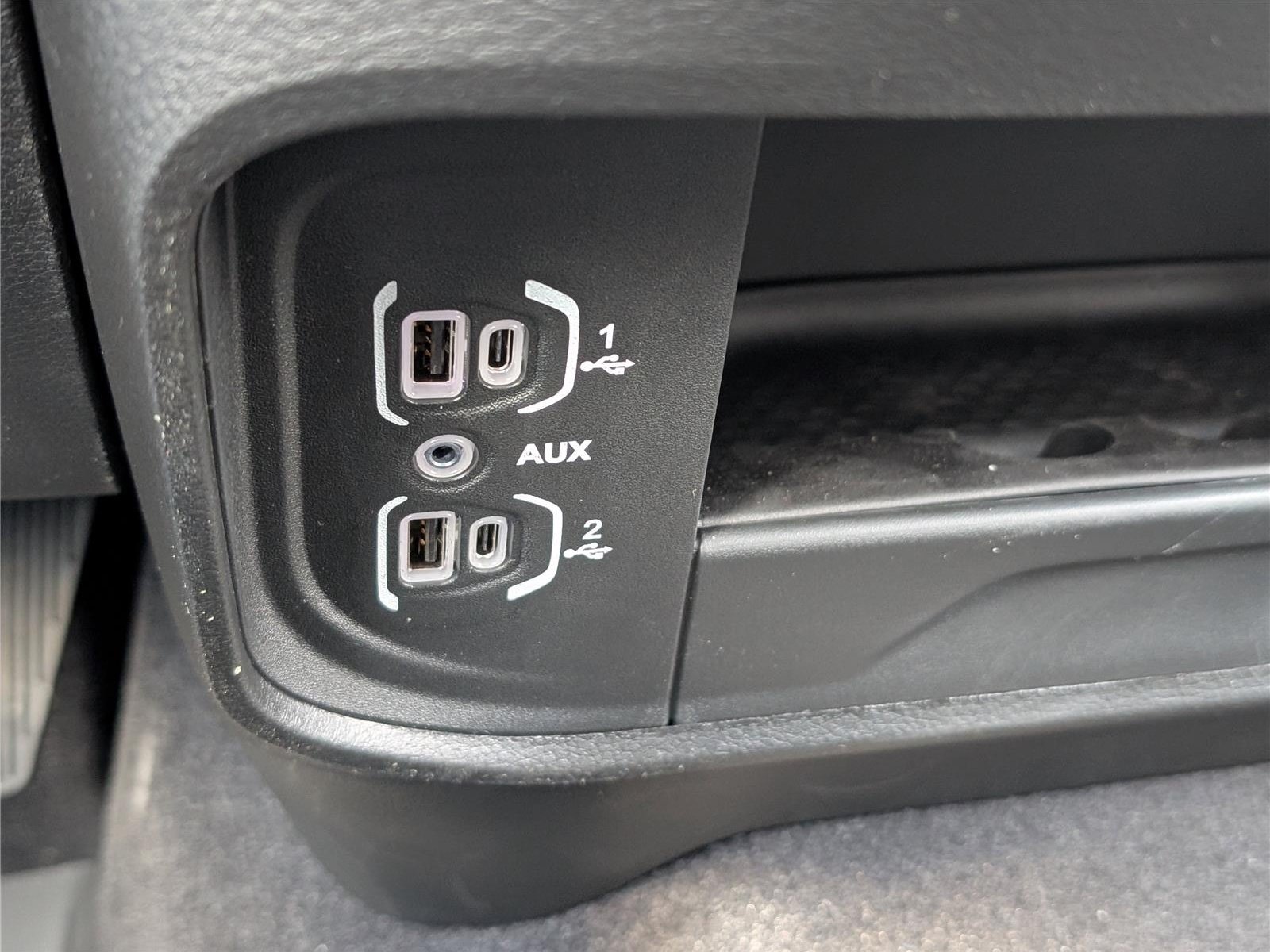 New 2026 RAM 3500 Tradesman AWD/4WD image 19