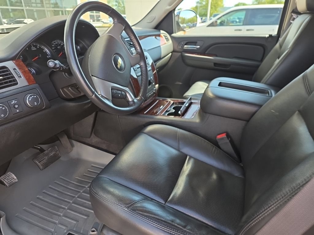 Used 2009 Chevrolet Tahoe LTZ AWD/4WD image 11