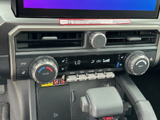 New 2026 Toyota 4Runner TRD Off-Road Premium AWD/4WD image 17
